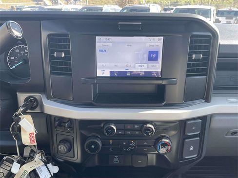 New 2026 Ford F250 XL w/ XL Chrome Package image 20