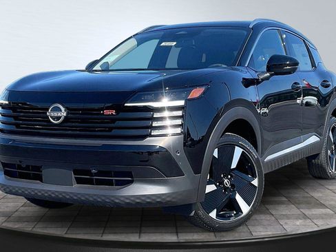 New 2026 Nissan Kicks SR FWD image 2