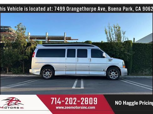 Used 2015 Chevrolet Express 2500 Extended Van 3D image 5