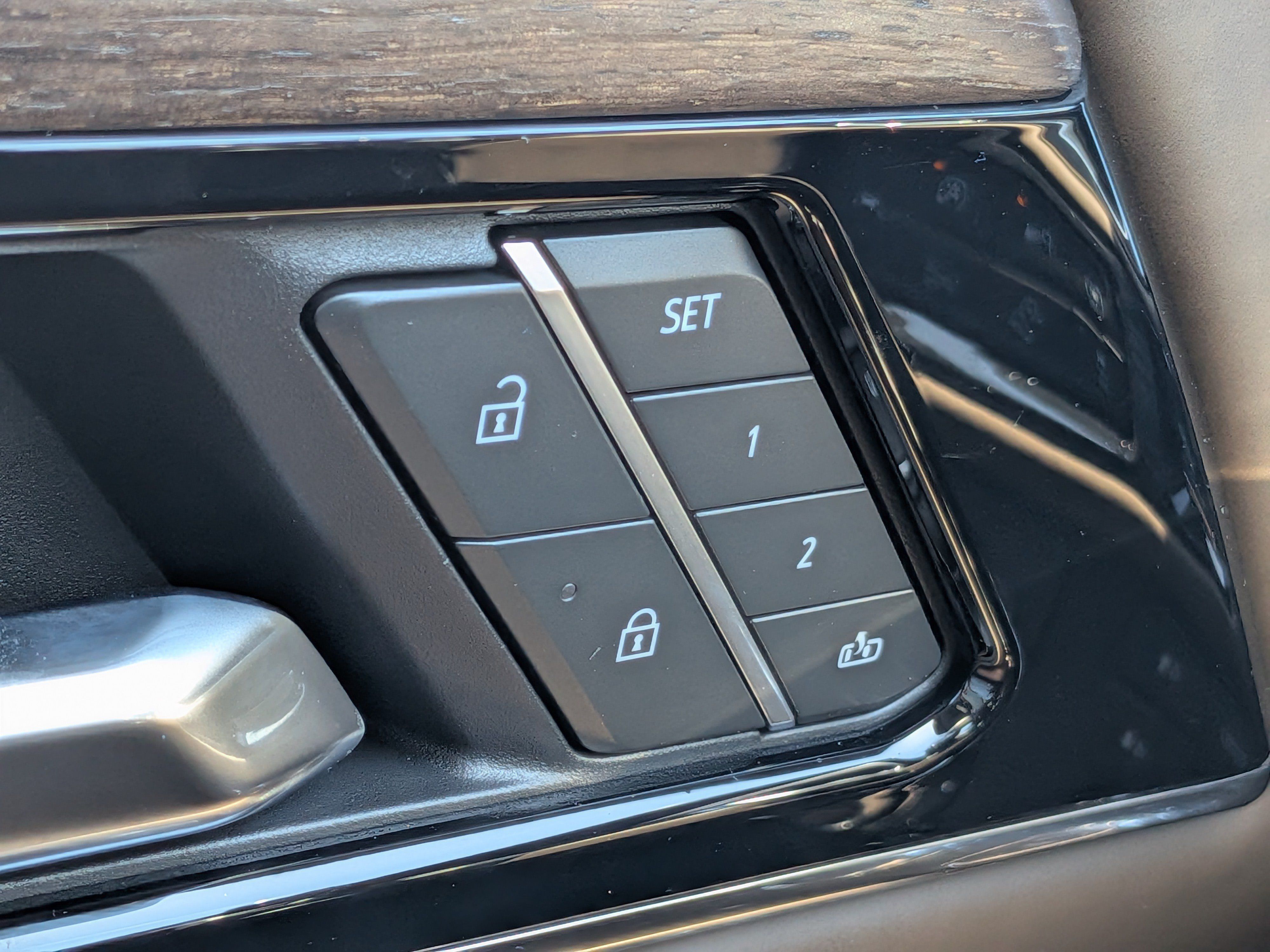 New 2026 GMC Yukon Denali Ultimate AWD/4WD image 24