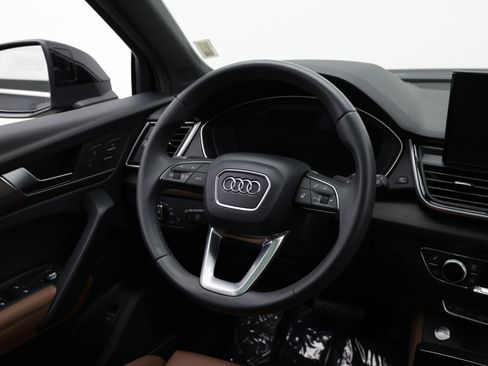 Used 2024 Audi Q5 2.0T Premium Plus w/ Premium Plus Package AWD/4WD image 37