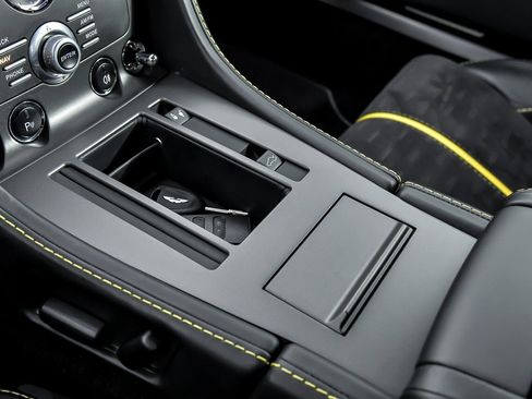 Used 2015 Aston Martin V8 Vantage GT image 36