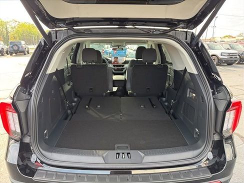 New 2026 Ford Explorer Active RWD image 12