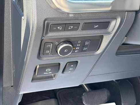 Used 2022 Ford F150 Lariat w/ Equipment Group 502A High AWD/4WD image 28