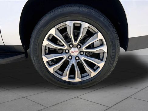 Certified 2021 GMC Yukon XL Denali RWD image 11