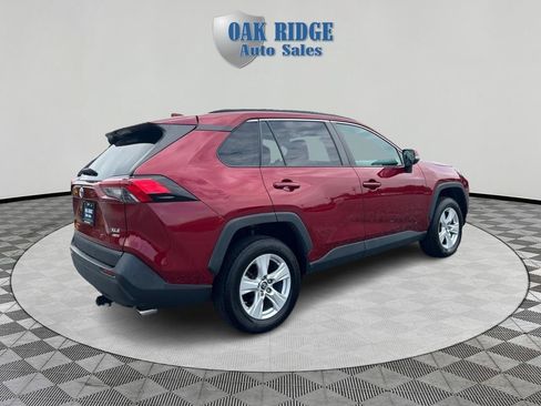 Used 2019 Toyota RAV4 XLE w/ Convenience Package AWD/4WD image 5