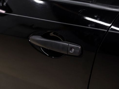 Used 2021 Nissan Versa S image 40