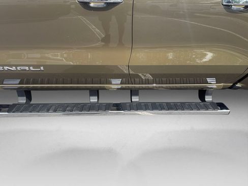 Used 2023 GMC Canyon Denali AWD/4WD image 17