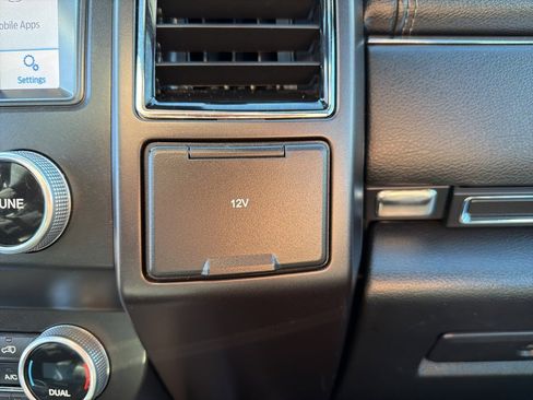 Used 2021 Ford Expedition Limited image 52