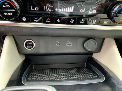 Used 2021 Nissan Rogue SL w/ Premium Package AWD/4WD image 16