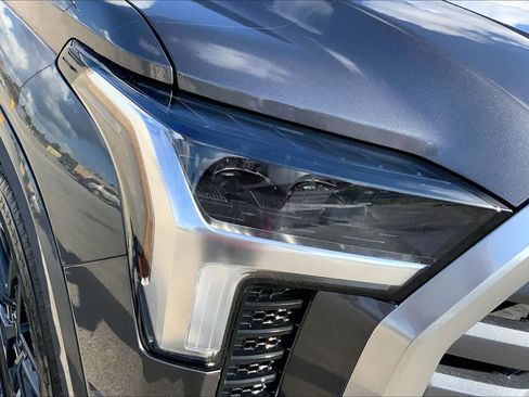 Used 2024 Toyota Tundra Limited image 26