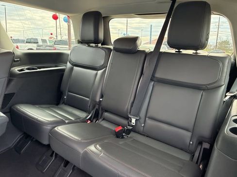 Used 2025 Ford Expedition Active image 37