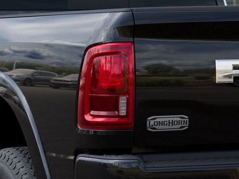 New 2026 RAM 2500 Limited AWD/4WD image 10