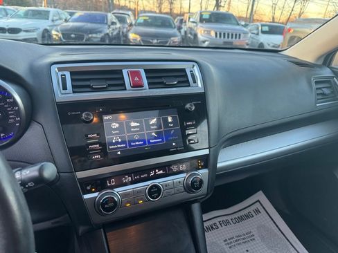 Used 2017 Subaru Outback 2.5i Premium image 22