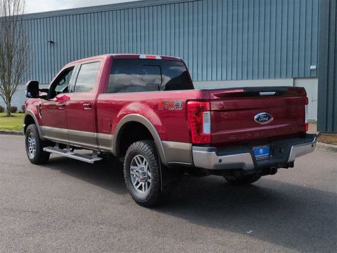 Used 2019 Ford F350 Lariat image 4