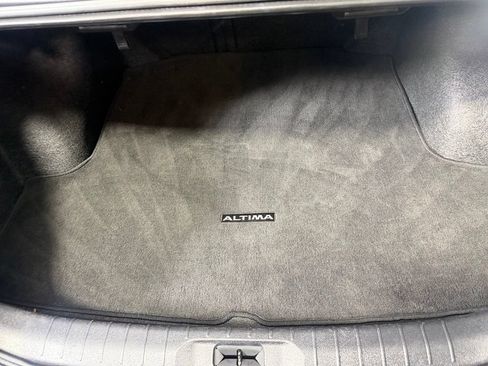 Used 2025 Nissan Altima 2.5 SV FWD image 28