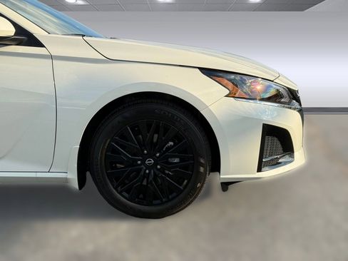 New 2025 Nissan Altima 2.5 SV w/ SV Special Edition Package image 10