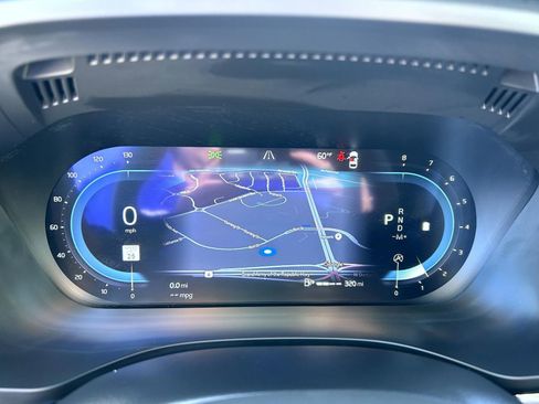 Used 2025 Volvo XC60 B5 Plus image 14