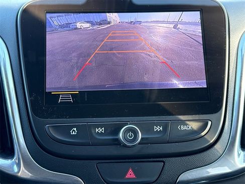 Used 2019 Chevrolet Equinox LT image 28