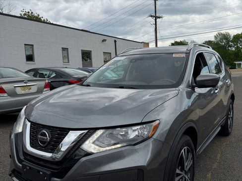 Used 2020 Nissan Rogue SV w/ Premium Package AWD/4WD image 9