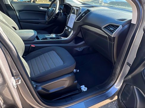 Used 2023 Ford Edge SE image 17