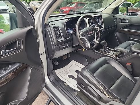 Used 2015 GMC Canyon SLT w/ Driver Alert Package AWD/4WD image 11