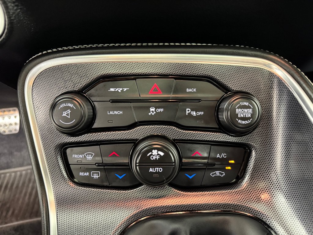 Used 2015 Dodge Challenger SRT w/ Technology Group RWD image 17
