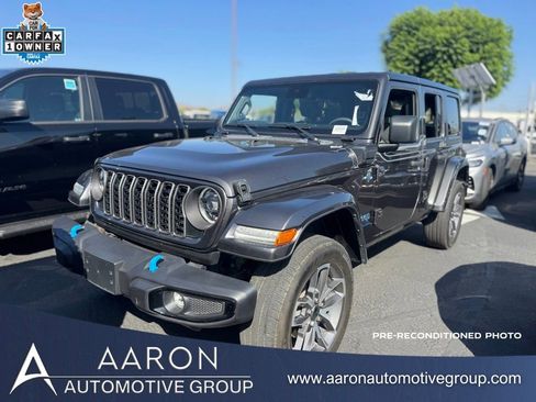Used 2024 Jeep Wrangler Unlimited w/ Convenience Group AWD/4WD image 1