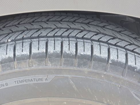 Used 2024 Subaru Crosstrek 2.0i Premium image 29