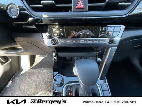 Certified 2024 Kia Seltos S AWD/4WD image 12