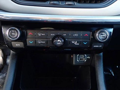 Used 2024 Jeep Compass Limited image 19