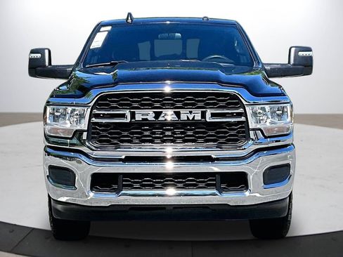 Used 2024 RAM 2500 Tradesman w/ Chrome Appearance Group AWD/4WD image 3