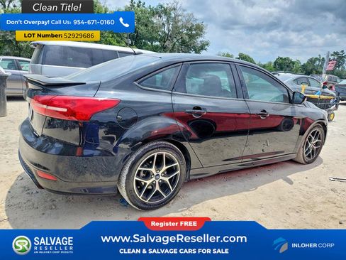 Used 2015 Ford Focus SE w/ SE Sport Package FWD image 4