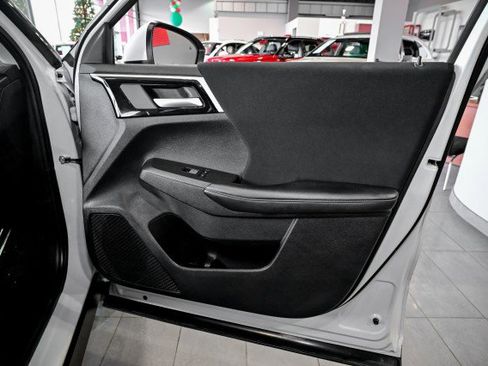 Used 2024 Mitsubishi Outlander ES image 24