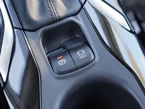 Certified 2024 Toyota Corolla Cross XLE FWD image 32