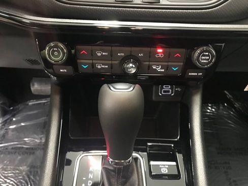 New 2026 Jeep Compass Limited image 25