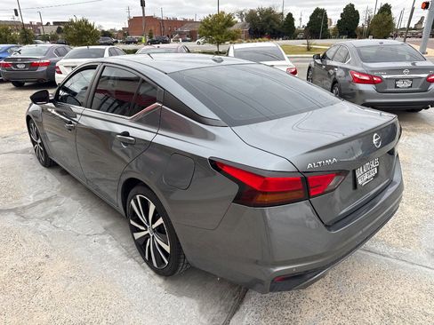 Used 2020 Nissan Altima 2.5 SR image 3