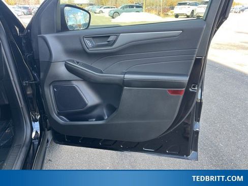 Used 2024 Ford Escape Active image 22