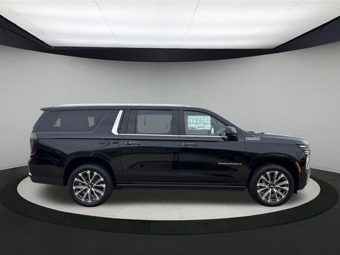 New 2026 Chevrolet Suburban High Country AWD/4WD image 5