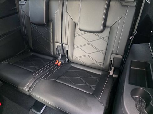 New 2026 Volkswagen Atlas SE FWD image 24