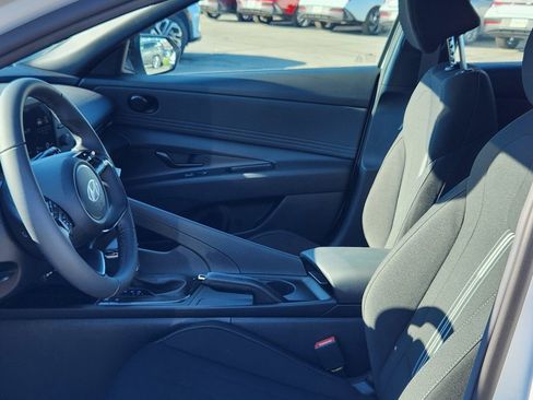 New 2025 Hyundai Elantra Sport image 9