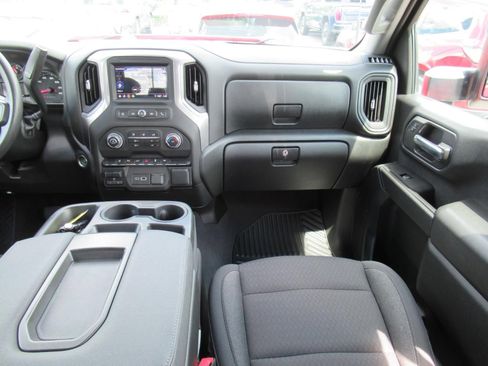 Used 2024 Chevrolet Silverado 2500 Custom w/ Custom Convenience Package RWD image 16