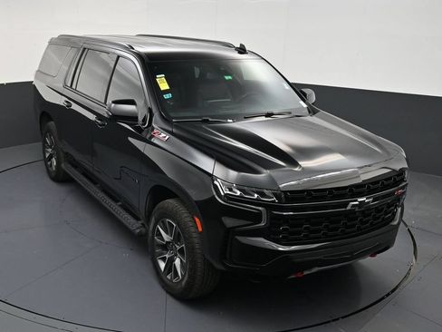 Used 2024 Chevrolet Suburban Z71 w/ Luxury Package AWD/4WD image 18