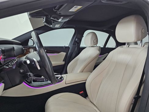 Certified 2017 Mercedes-Benz E 300 4MATIC image 8