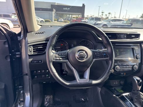 Used 2019 Nissan Rogue SL w/ Premium Package FWD image 15
