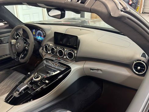 Used 2020 Mercedes-Benz AMG GT R image 18