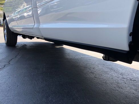 Used 2022 RAM 2500 Tradesman w/ Chrome Appearance Group AWD/4WD image 15