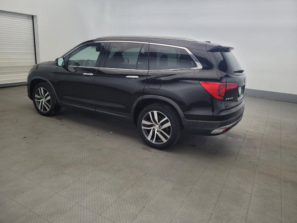 Used 2017 Honda Pilot Touring image 3