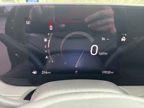 Used 2024 Buick Encore GX Preferred AWD/4WD image 25