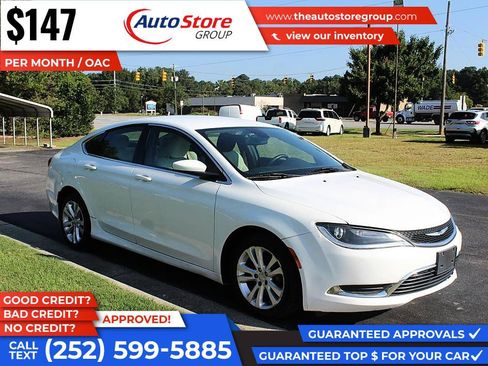 Used 2015 Chrysler 200 Limited w/ Convenience Group FWD image 4